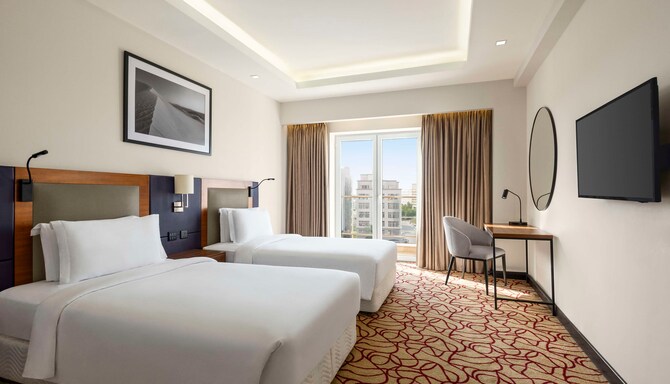 Radisson Hotel Muscat Panorama - Family Room King
