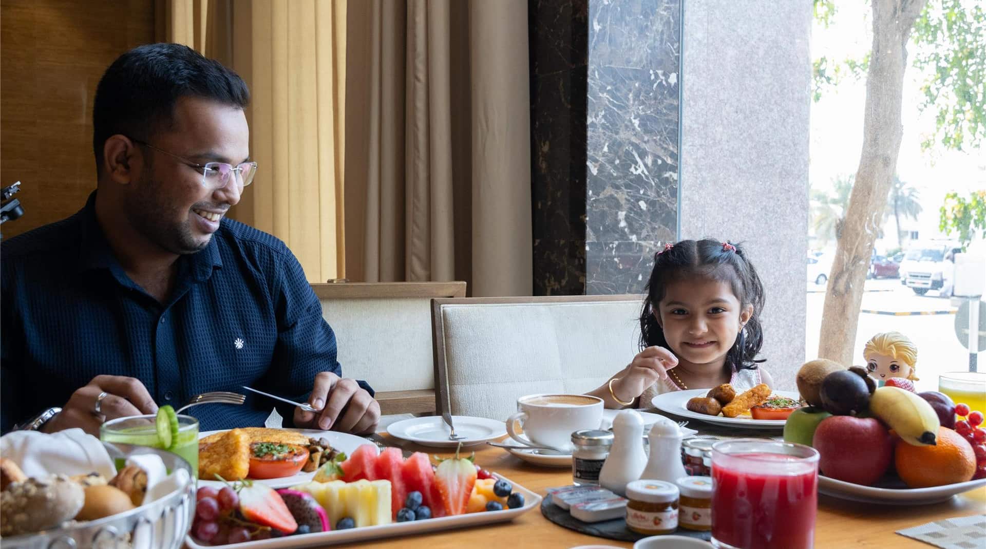 Radisson Hotel Muscat Panorama - Al Muzen Breakfast