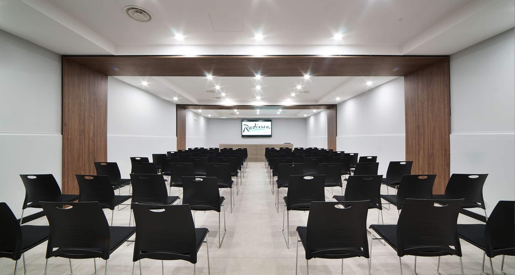 Radisson Hotel Nola Naples - Meeting Room theatre set-up