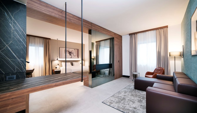 Radisson Hotel Naples Nola - Junior Suite