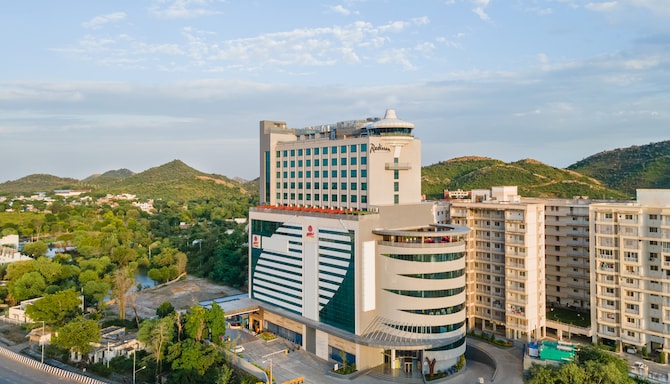 Radisson Hotel Nathdwara - Hotel video