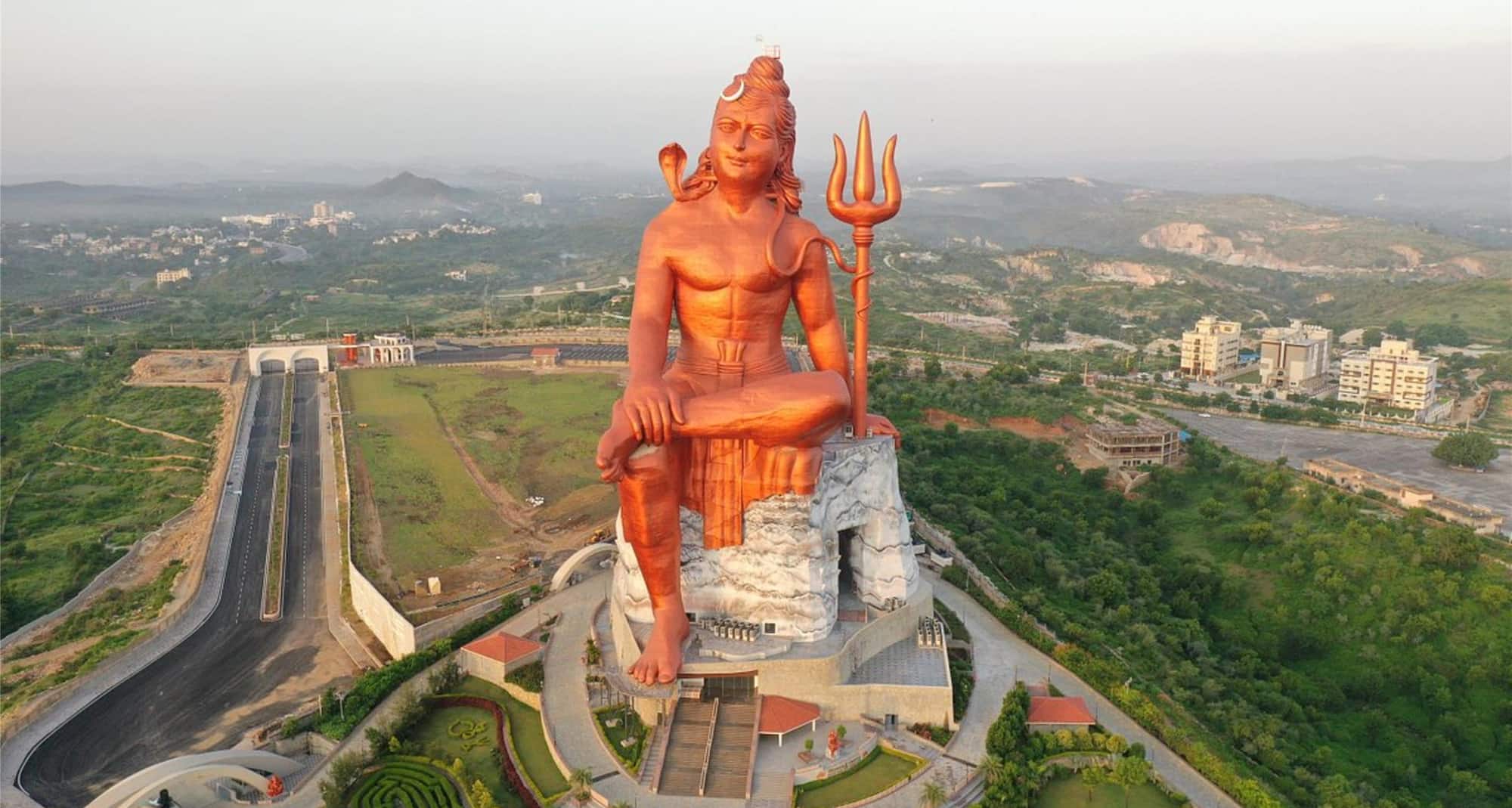Radisson Hotel Nathdwara - Statue Of Belief