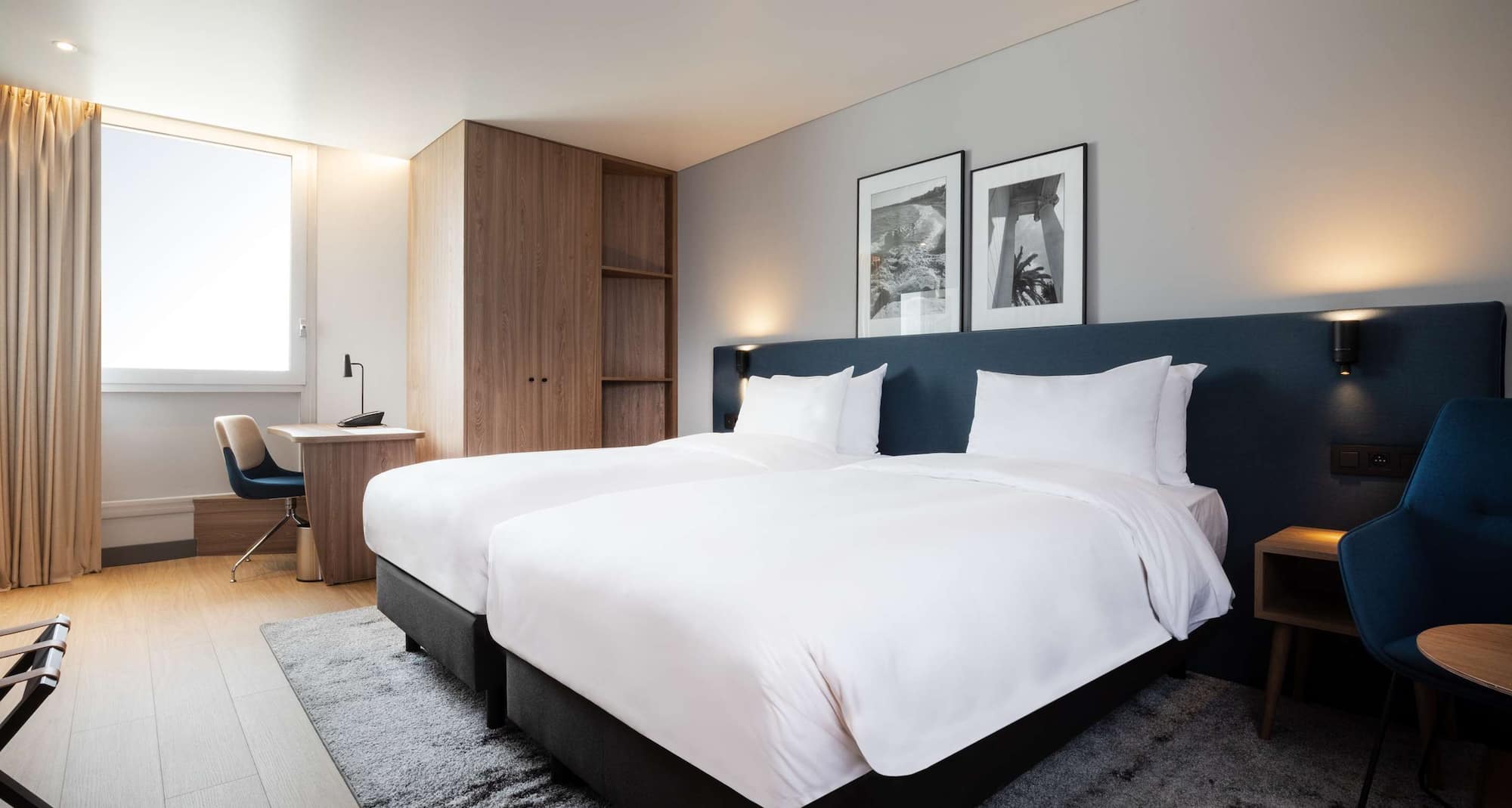 Radisson Hotel Nice Airport - Standard Room with twin beds