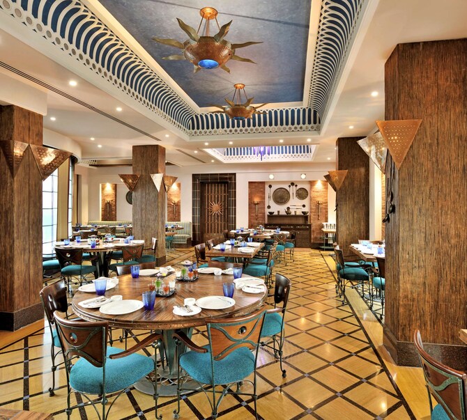 Dine at Radisson Restaurants near Noida Sector 62 | Radisson Hotels