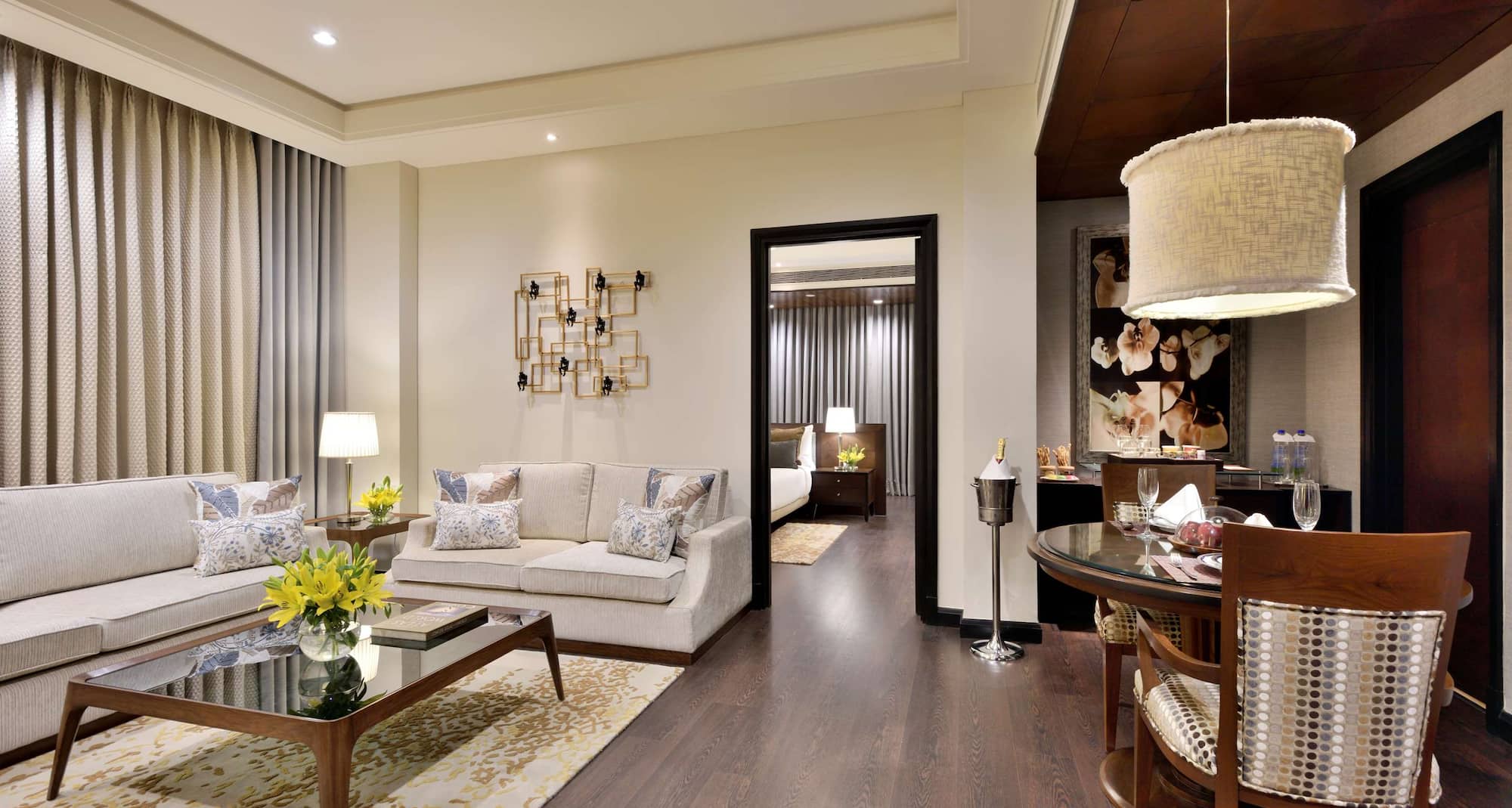 Radisson Hotel Noida - Suite Living Room