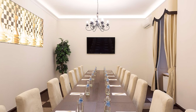 Mikhail Botvinnik Space