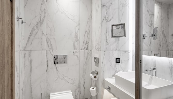 Radisson Hotel Perm - Standard room - bathroom