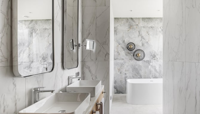 Radisson Hotel Perm - Presidential Suite - Main bath