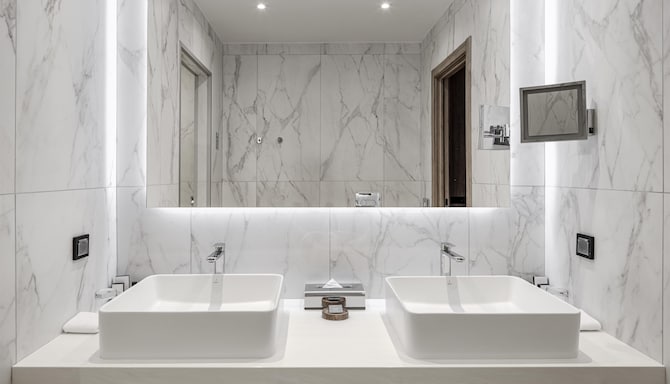 Radisson Hotel Perm - Junior Suite - Bath