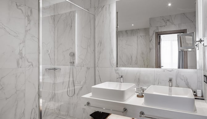 Radisson Hotel Perm - Executive Suite - Bath