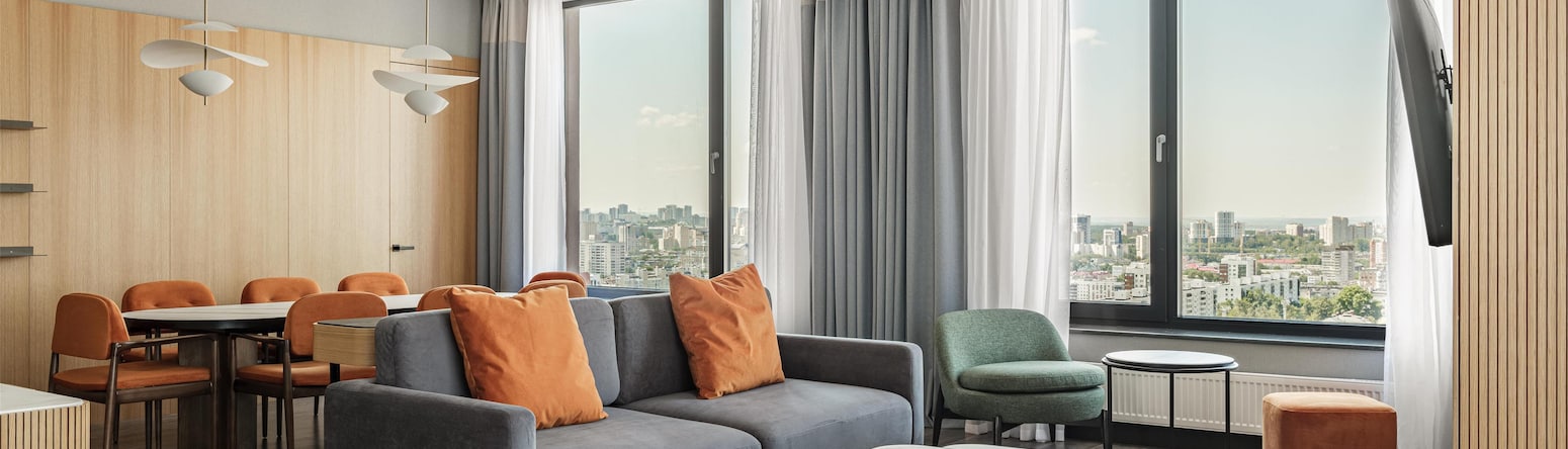 Radisson Hotel Perm - Presidential Suite - Living room