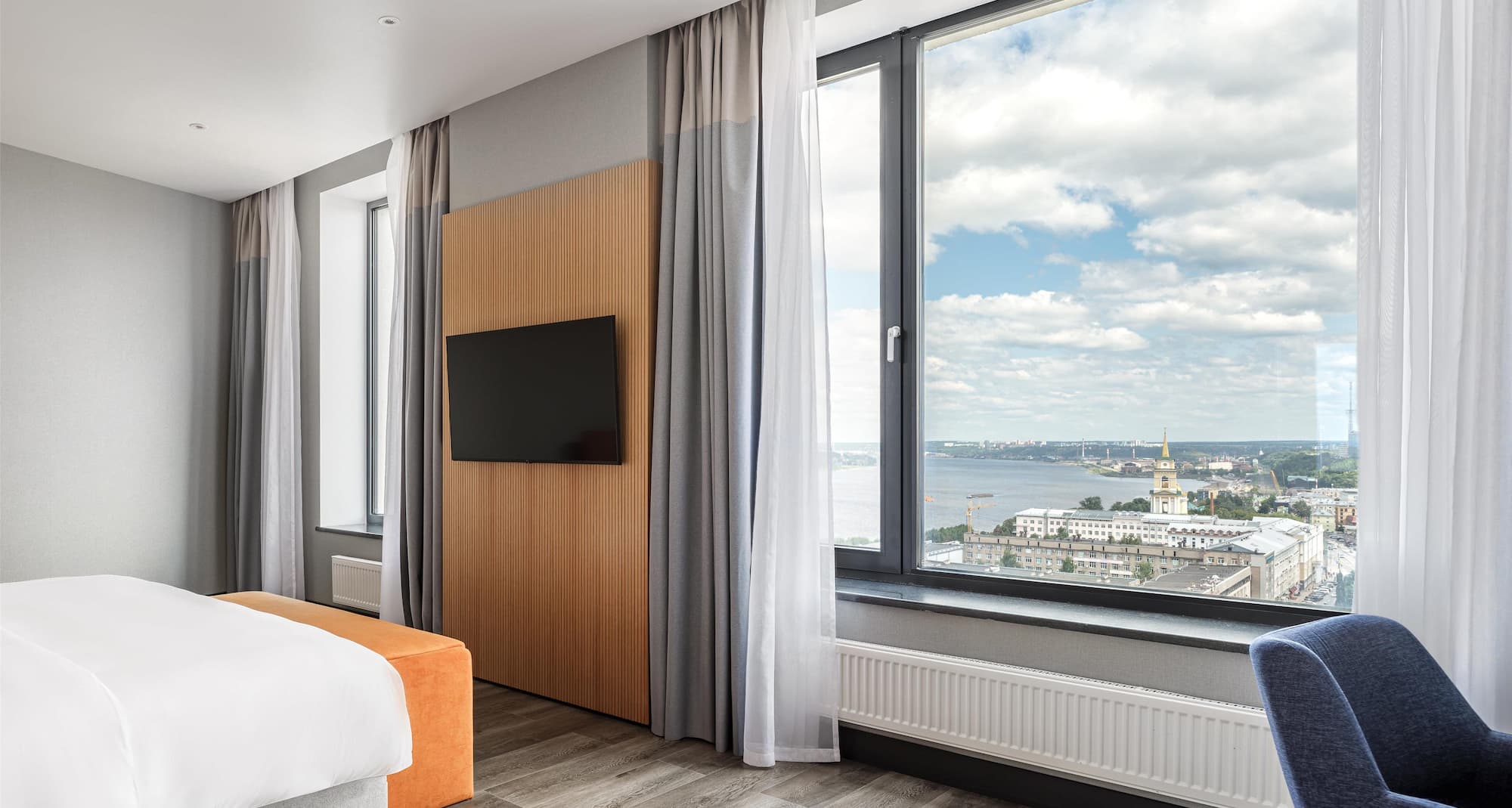 Radisson Hotel Perm - Presidential Suite - Bedroom