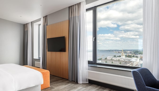 Radisson Hotel Perm - Presidential Suite - Bedroom