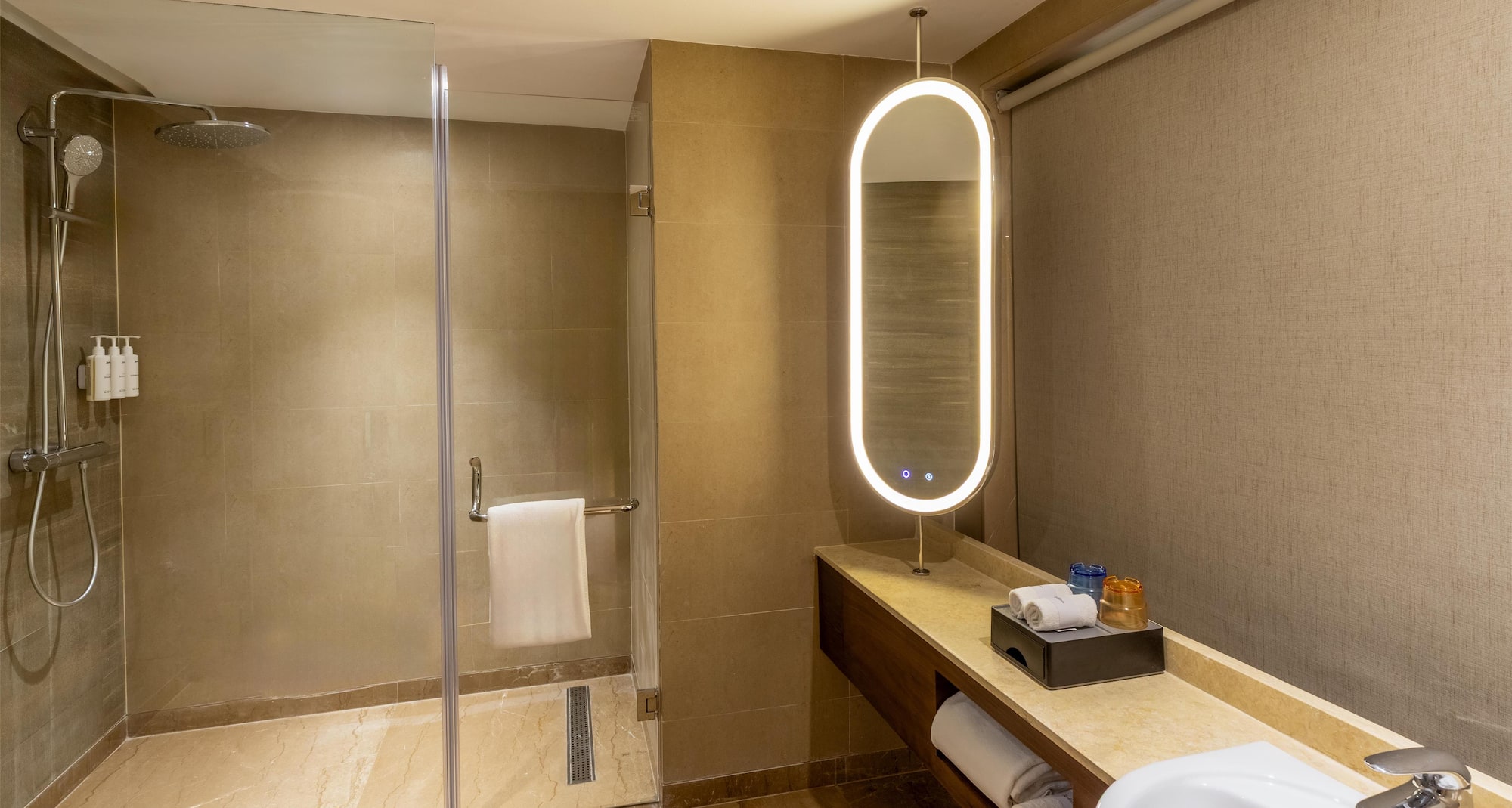 Radisson Hotel Phagwara - Superior Room Bathroom