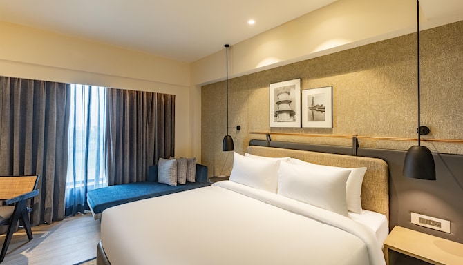 Radisson Hotel Phagwara - Superior Room King bed