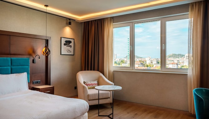 Radisson Hotel Plovdiv - Premium Room with city view