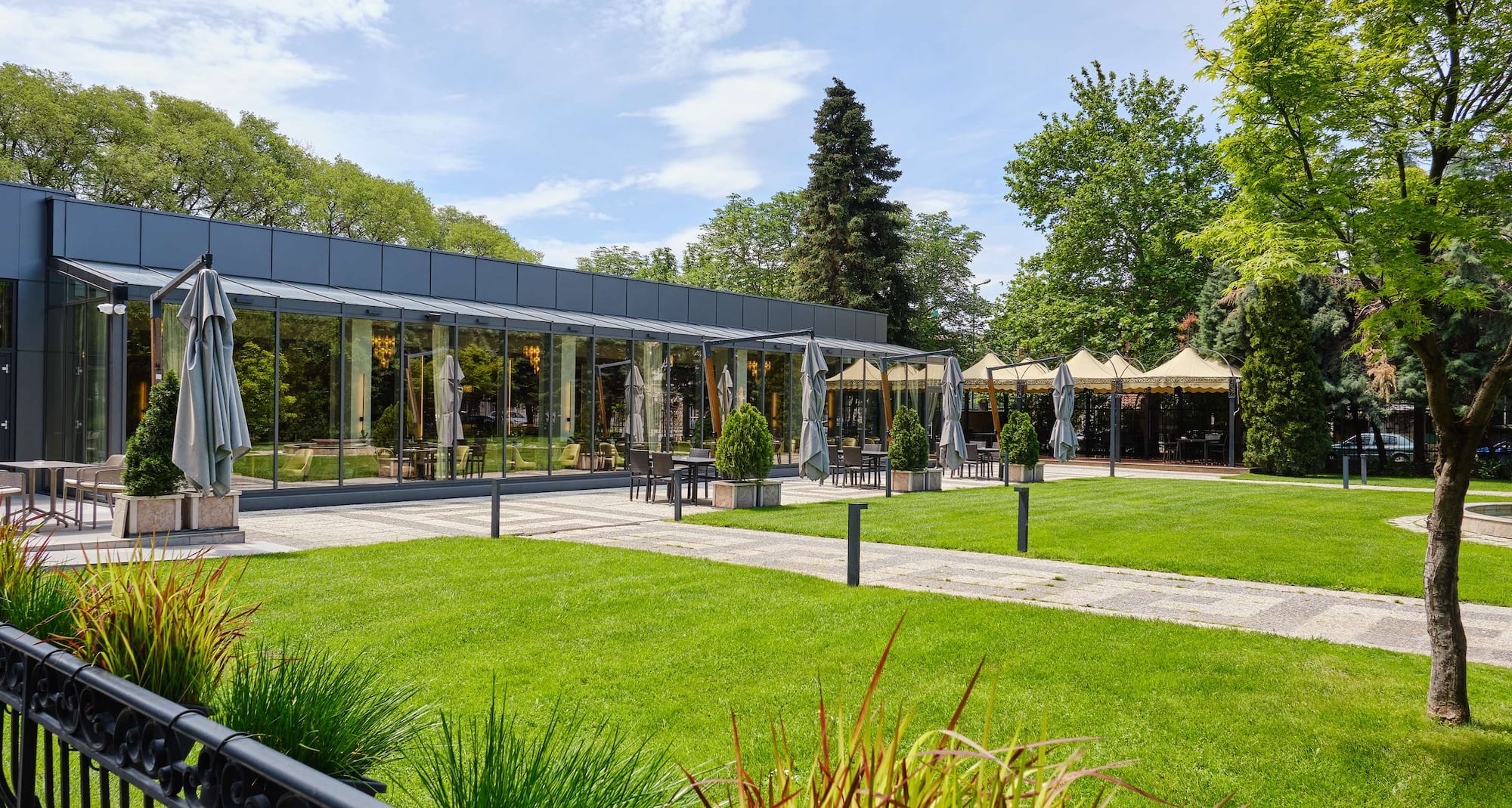 Hotel Imperial Plovdiv, a member of Radisson Individuals - Restaurant outdoor area