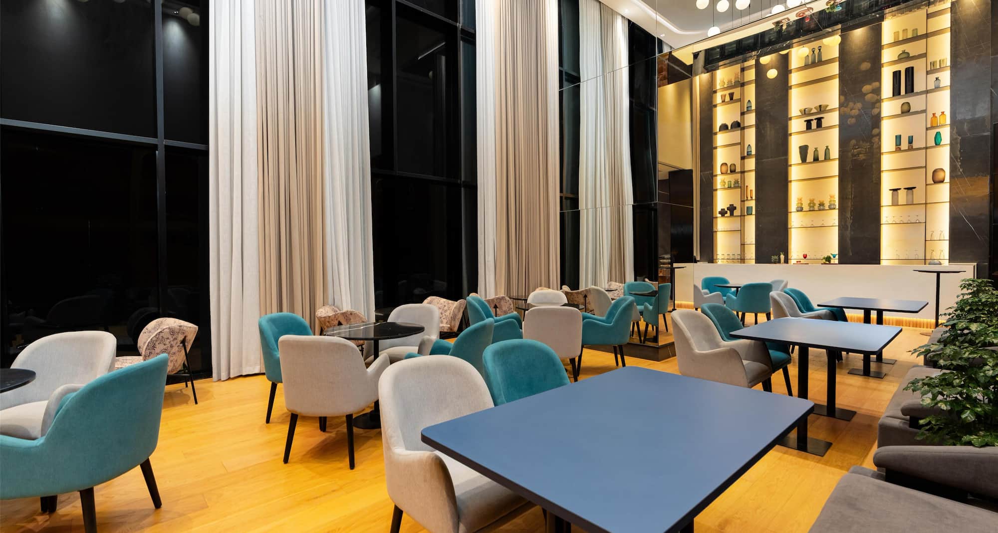 Radisson Hotel Prayagraj - Bar