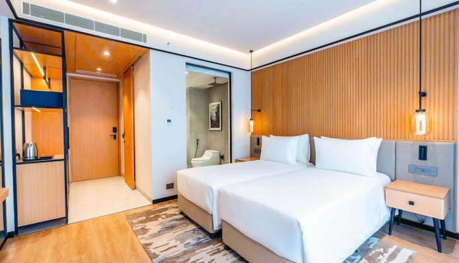 Radisson Hotel Prayagraj - Deluxe Twin Bedroom