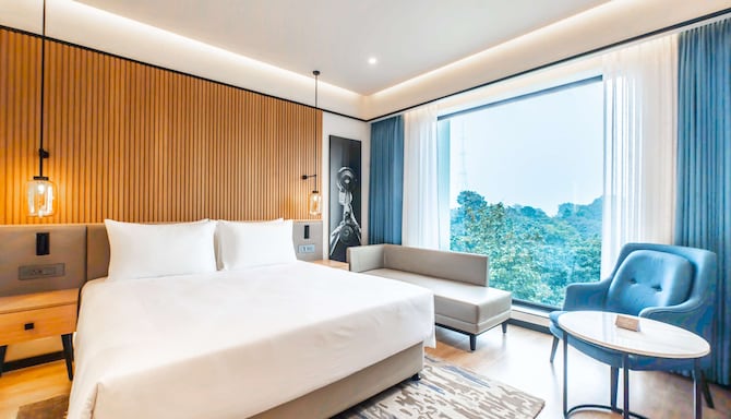 Radisson Hotel Prayagraj - Junior Suite