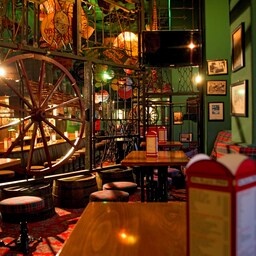 Radisson Hotel President Old Town Istanbul - English Pub