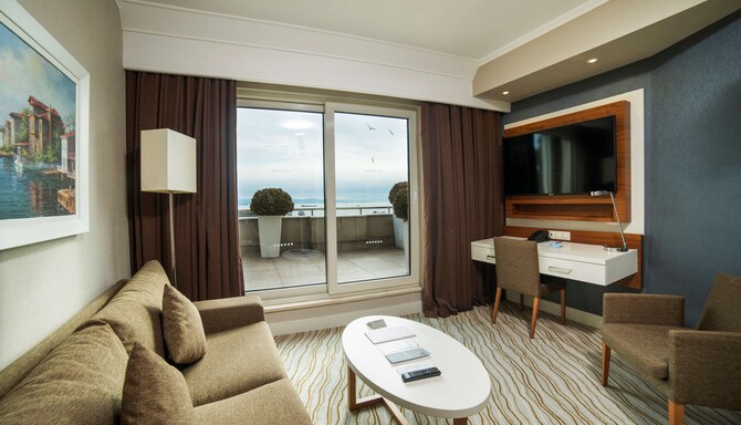 Radisson Hotel President Old Town Istanbul - Superior Room Sea View Balcony