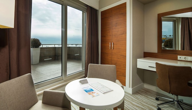 Radisson Hotel President Old Town Istanbul - Superior Room Sea View Balcony