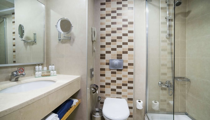 Radisson Hotel President Old Town Istanbul - Standard Room Sea View