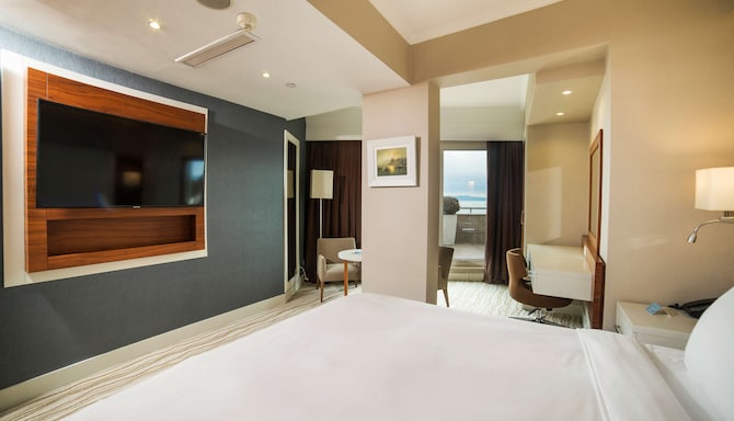 Radisson Hotel President Old Town Istanbul - Superior Room Sea View Balcony