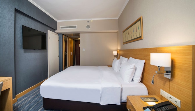 Radisson Hotel President Old Town Istanbul - Family Stay  Connected Rooms