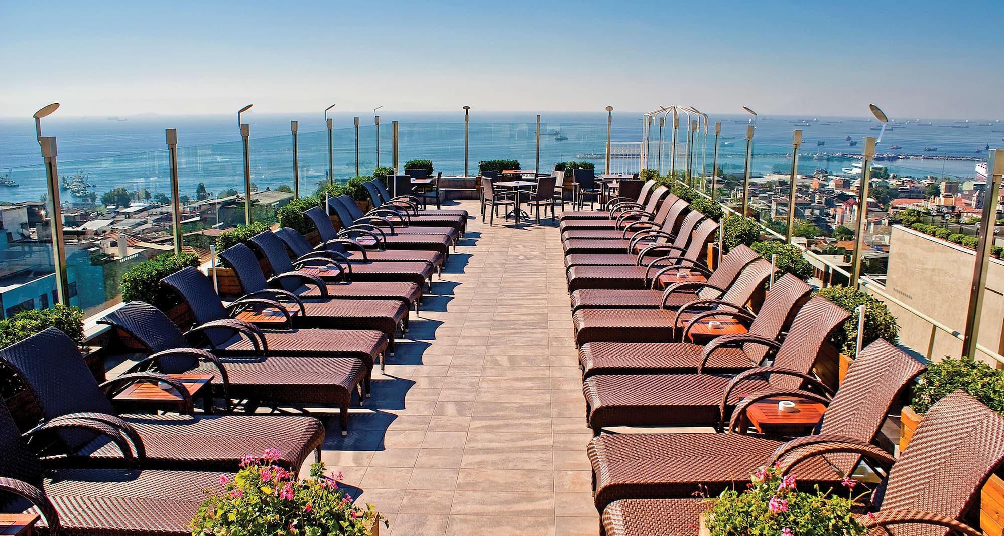 Radisson Hotel President Old Town Istanbul - Sundeck Terrace
