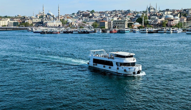 Radisson Hotel President Old Town Istanbul - Bosphorus Boat Tour
