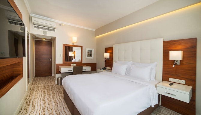 Radisson Hotel President Old Town Istanbul - Suite Sea View Balcony