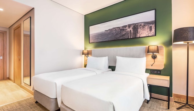 Radisson Hotel & Residence Riyadh Olaya - غرفة ضيوف