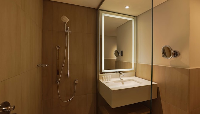 Radisson Hotel & Residence Riyadh Olaya - حمام غرفة الضيوف