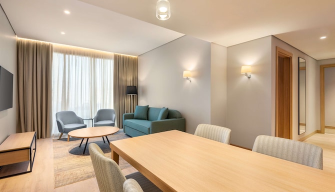 Radisson Hotel & Residence Riyadh Olaya - جناح