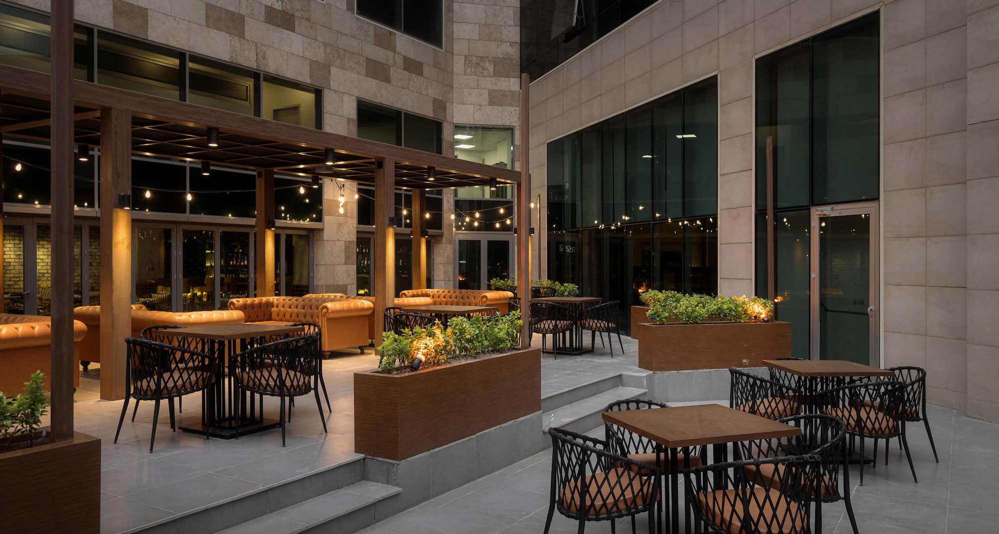 Radisson Hotel & Residences Erbil - The Bistro Terrace