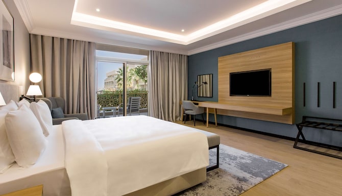 Radisson Hotel Riyadh Airport - Superior Room & Standard Room