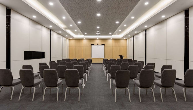 Ground Floor Meeting Room