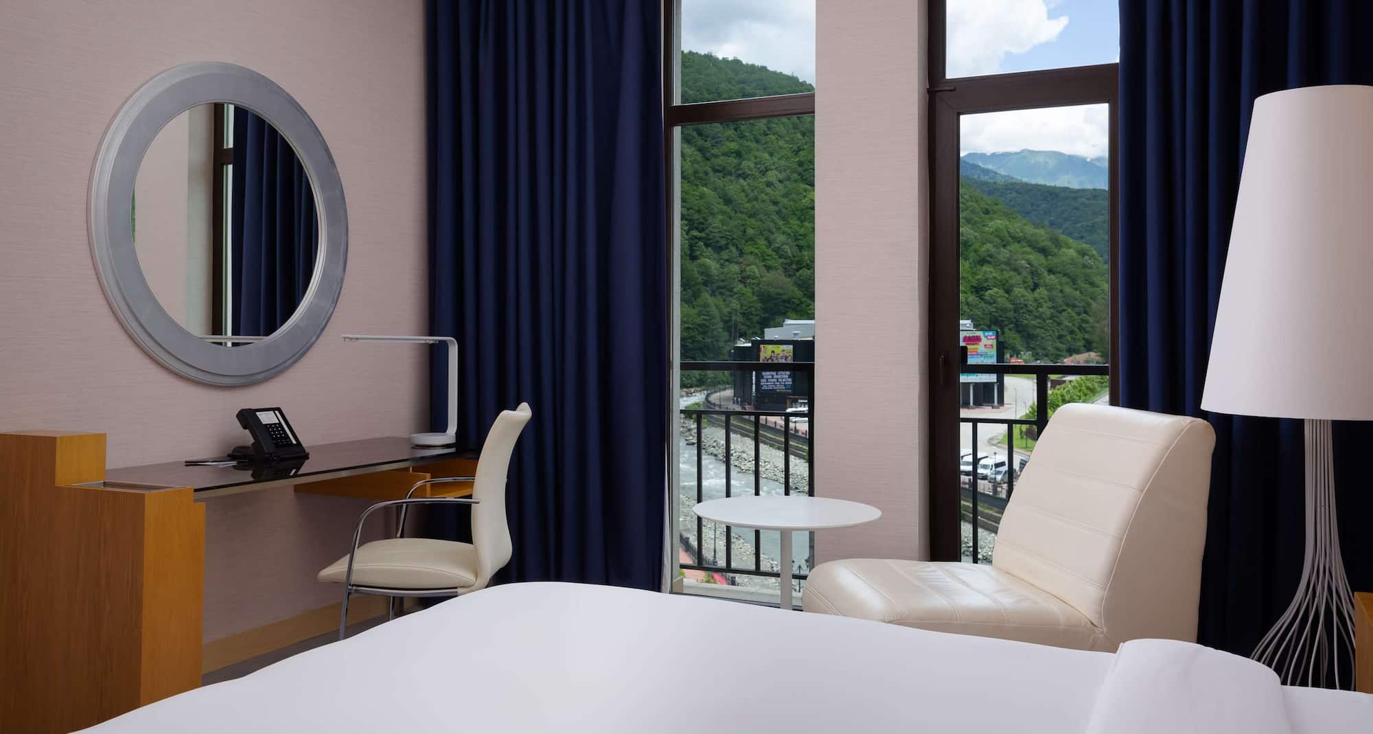 Radisson Hotel Rosa Khutor - Premium room with balcony and river view