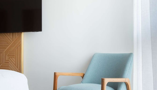 Radisson Hotel Saint Denis - Guest room details