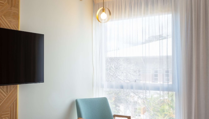 Radisson Hotel Saint Denis - Guest room details