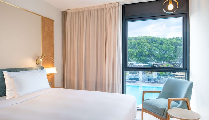 Radisson Hotel Saint Denis - Superior Room
