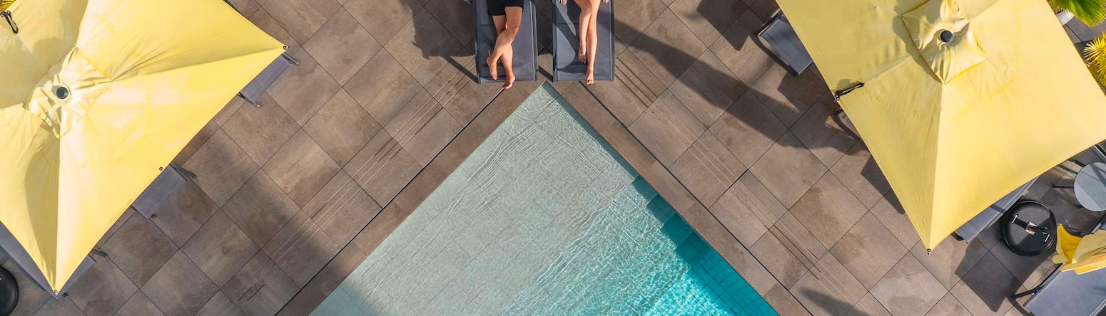 Radisson Hotel Saint Denis - The pool