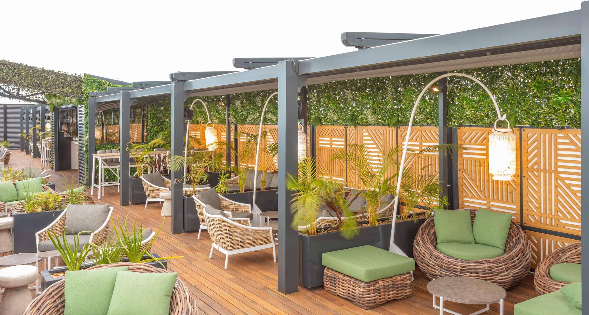 Radisson Hotel Saint Denis - Sunset Lounge rooftop