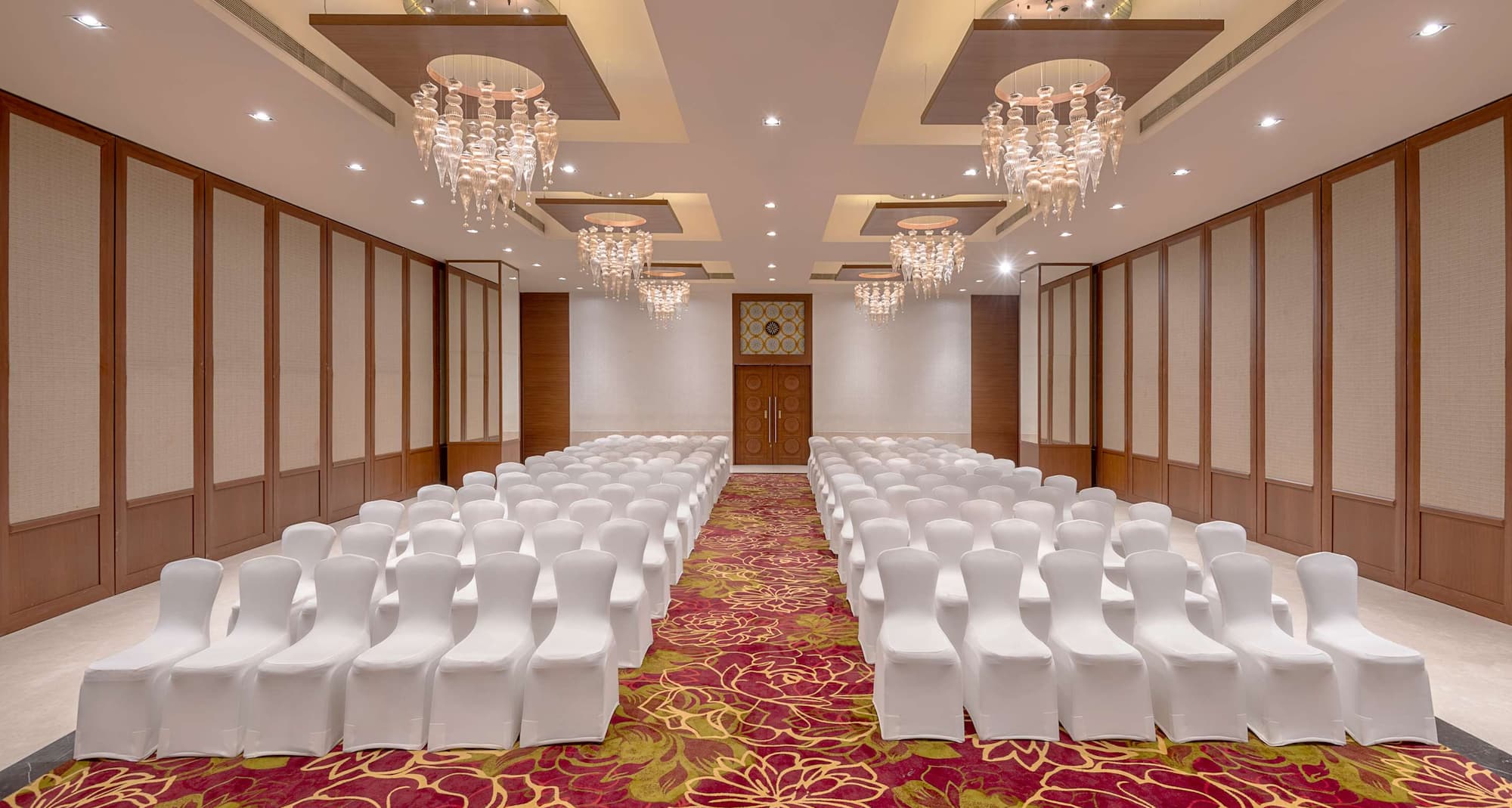 Radisson Hotel Salem - Grand ballroom theatre set-up