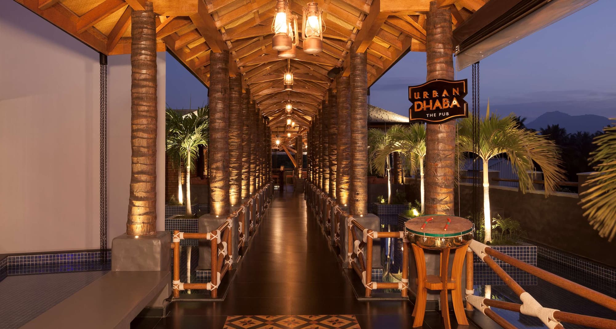 Radisson Hotel Salem - Urban Dhaba – The Pub