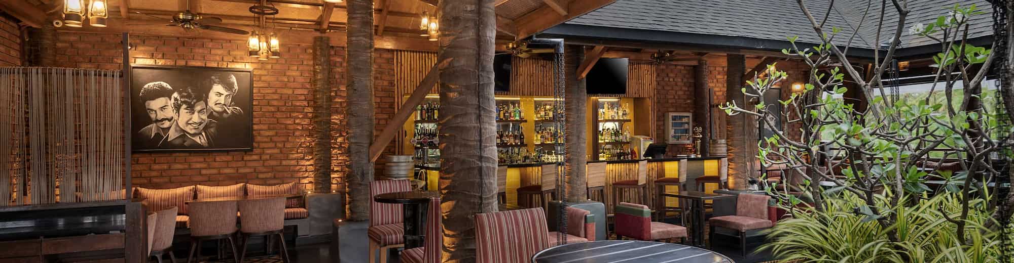 Radisson Hotel Salem - Urban Dhaba bar