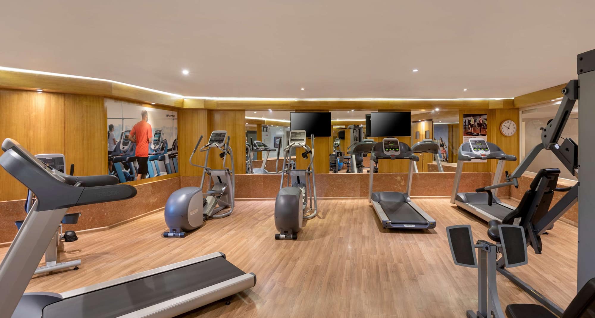 Radisson Hotel Salem - Gym