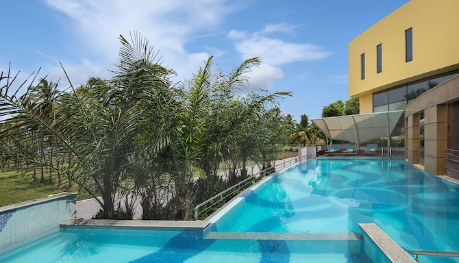 Radisson Hotel Salem - Swimming Pool